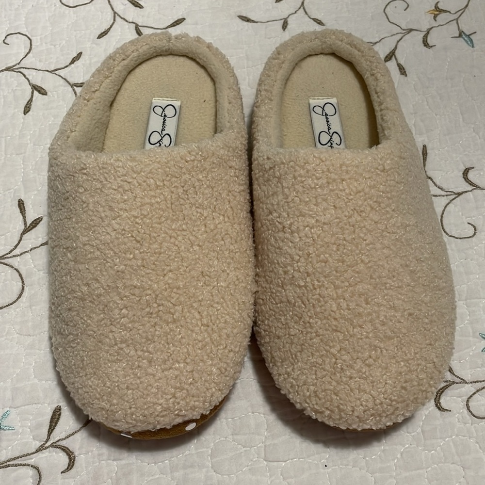 Jessica Simpson Slippers - Picture 2 of 4